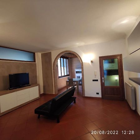 Montepulciano Stazione M & M Pinzi Suite Apartment מראה חיצוני תמונה